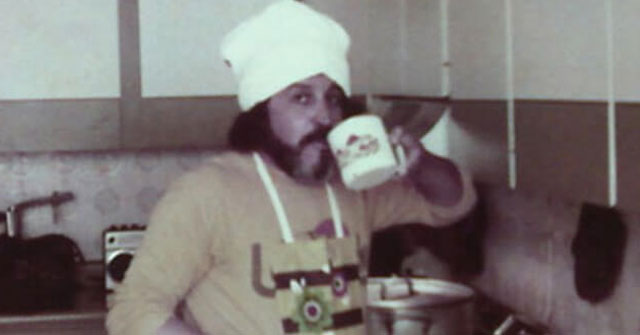 Ali cocinando Ali